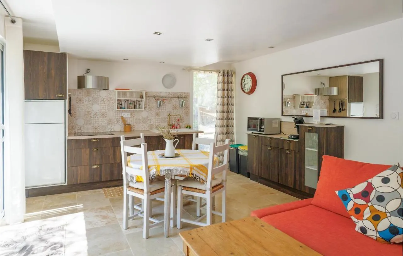 Gorgeous Home In Uchaux With House Sea View 0*,  France