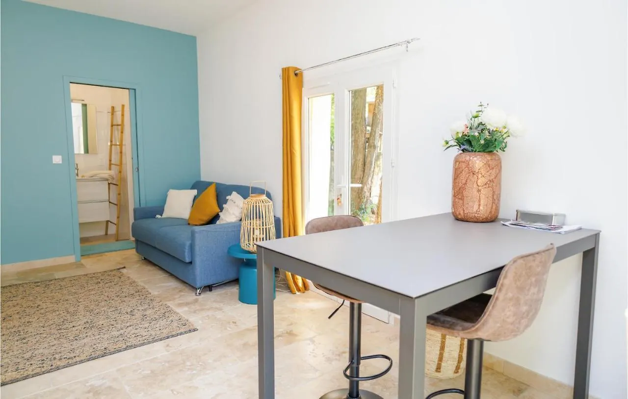 Gorgeous Home In Uchaux With House Sea View
